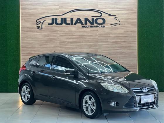 FORD FOCUS 1.6 SE HATCH 16V FLEX 4P POWERSHIFT FORD FOCUS 1.6 SE HATCH 16V FLEX 4P POWERSHIFT